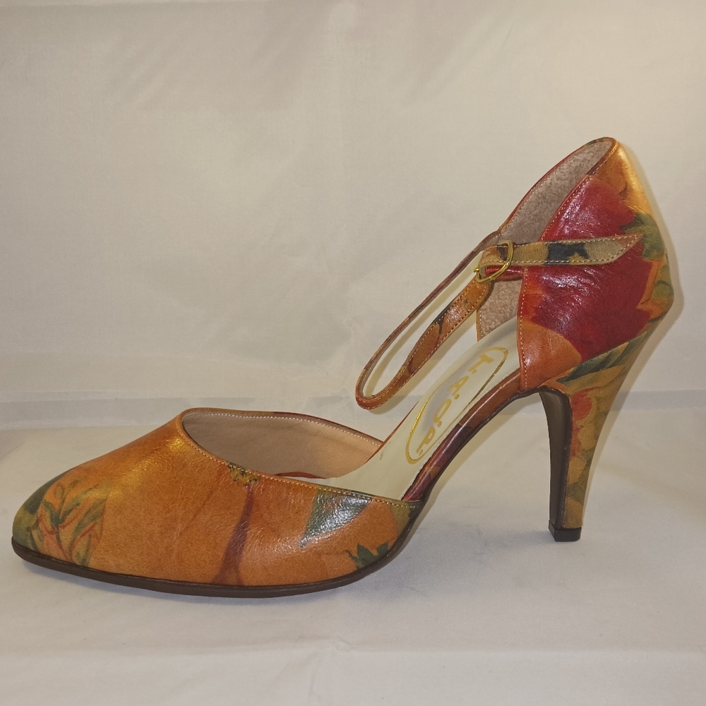 Isadora (closed toe) - Picture 2 of 2